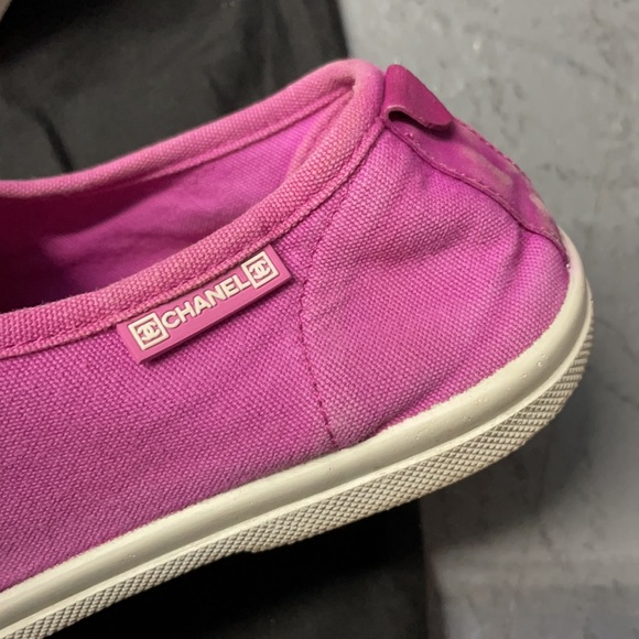 Chanel Fuchsia Magenta Pink cc Logo Sneakers - Picture 17 of 17